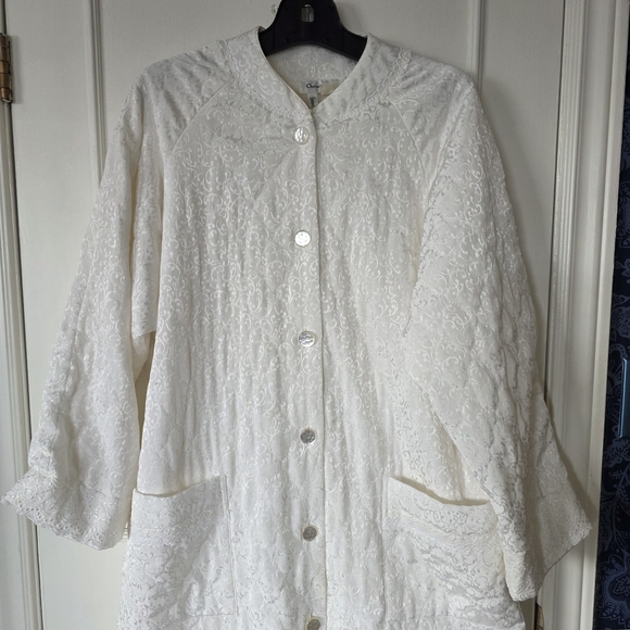Christian Dior Other - Christian Dior Ivory Quilted Housecoat / Robe - Size Lg to XL - Vintage, Classic